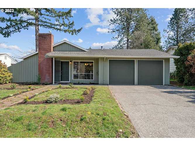 3716 SE 167th AVE Portland, OR 97236