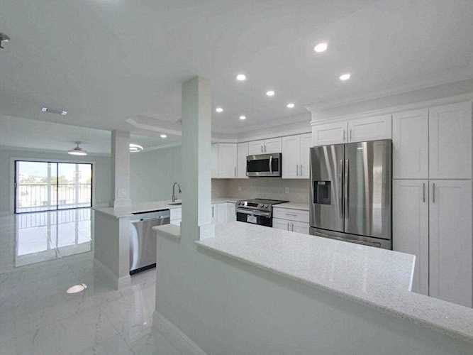 14425 Strathmore Lane #501 Delray Beach, FL 33446