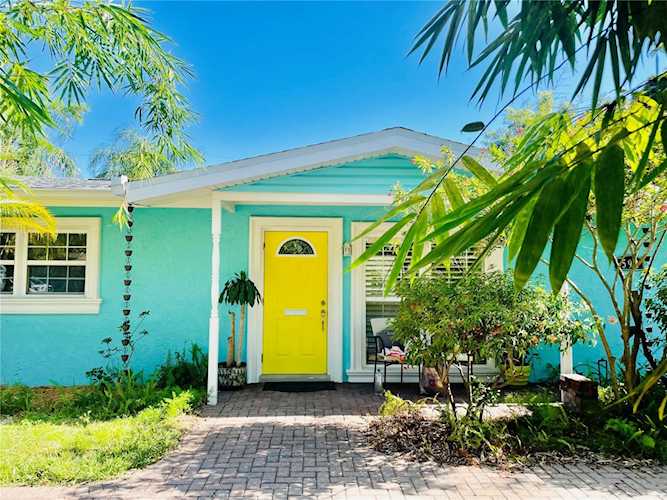592 43rd Ave NE St. Petersburg, FL 33703
