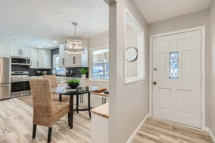 5825 Golden Valley Road Golden Valley, MN 55422