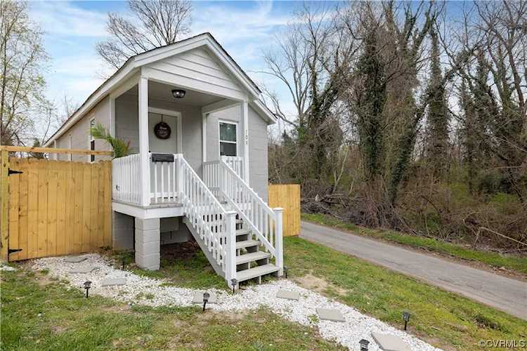 101 St Matthew St Petersburg, VA 23803