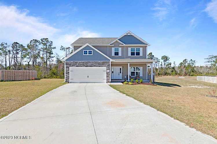 405 Brown Pelican Court Hubert, NC 28539