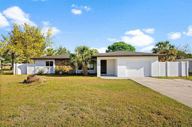 1302 Mango Ave Venice, FL 34285