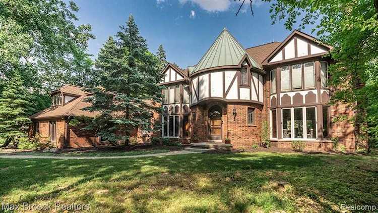 3465 Blossom Ln Bloomfield Twp, MI 48302