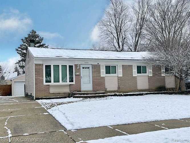 1081 Barchester St Westland, MI 48186 | MLS 20221068789 Photo 1