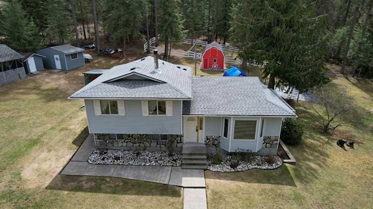 4521 49 Creek Road Nelson, BC V1L6X5
