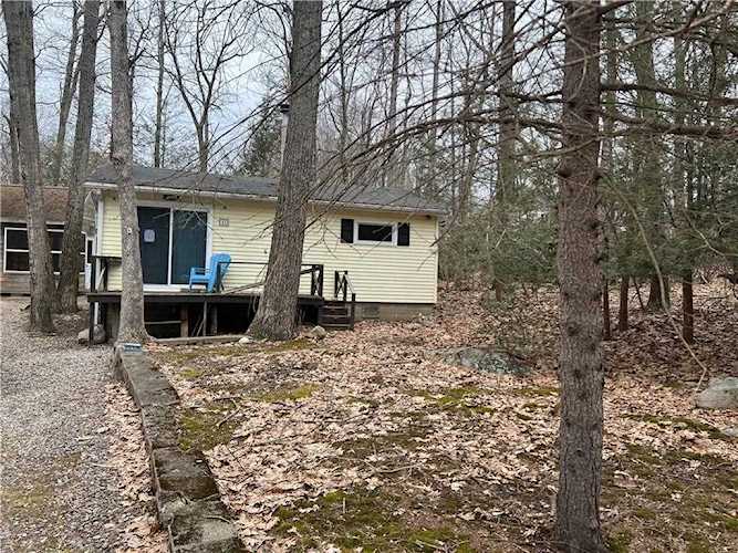 42 Walnut Hill Rd Burrillville, RI 02859