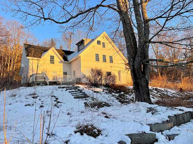 46 Atlantic Ave Vinalhaven, ME 04863
