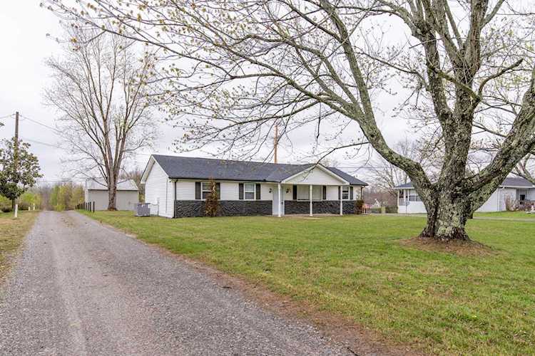 2255 Bearwallow Rd Ashland City, TN 37015