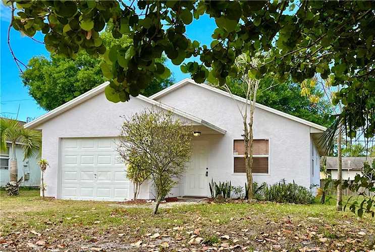1425 SW 20th Ct Vero Beach, FL 32962