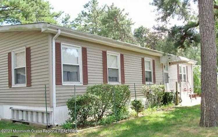 157 Mockingbird Way Whiting, NJ 08759