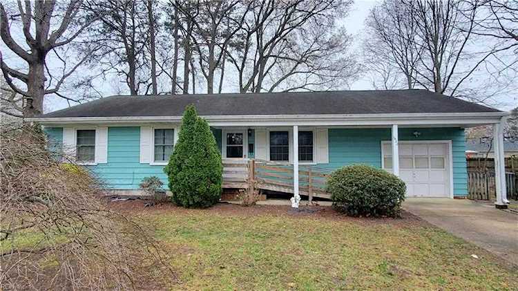 1420 Tartan Ln Hampton, VA 23663