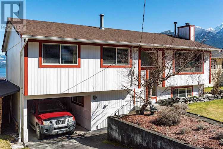 111 Seaview Street Sayward, BC V0P1R0