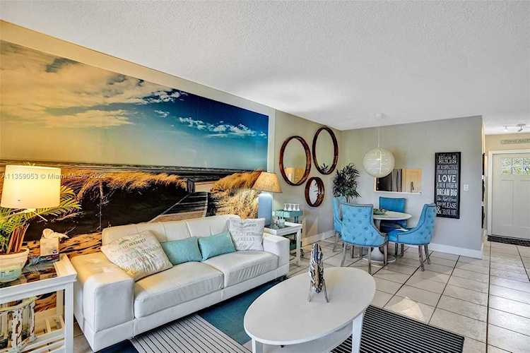 3530 NW 52nd Ave #509 Lauderdale Lakes, FL 33319