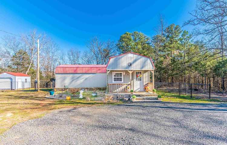 889 Budd Creek Rd Greers Ferry, AR 72067