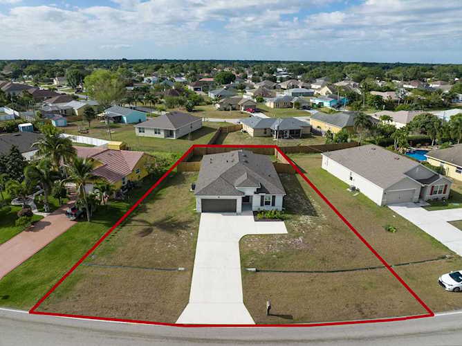 1158 SW Del Rio Boulevard Port Saint Lucie, FL 34953