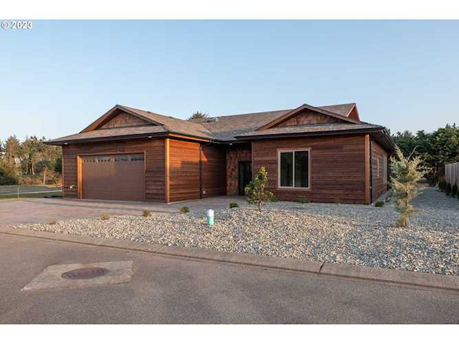 542 SW Seabird Dr Bandon, OR 97411
