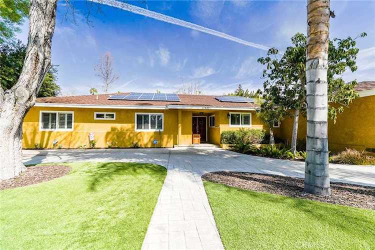 17437 Napa St Sherwood Forest, CA 91325