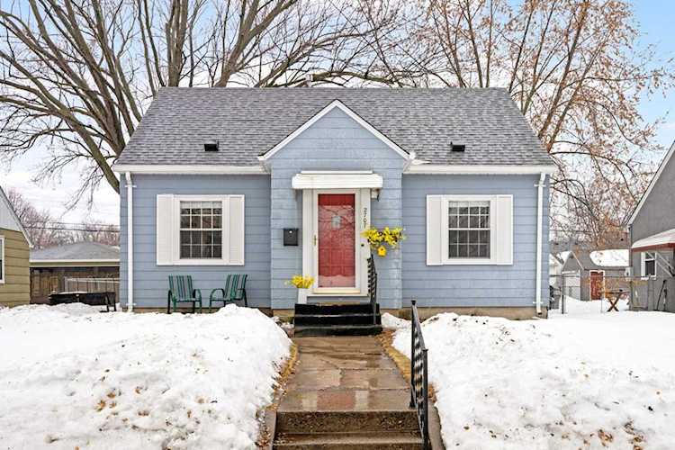2707 Xerxes Avenue N Robbinsdale, MN 55422