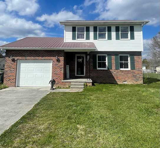 916 DONCASTER Ave Middlesboro, KY 40965