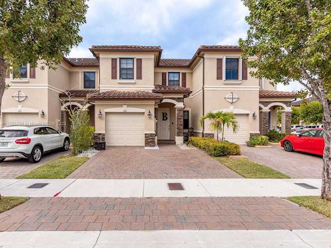 3307 W 90th St Hialeah, FL 33018