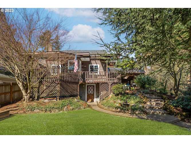 1225 SW Curry ST Portland, OR 97239