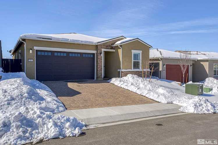 12913 Sapphire Point Dr Reno, NV 89521-4541