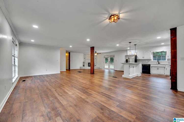 6293 Leslie Drive Pinson, AL 35126
