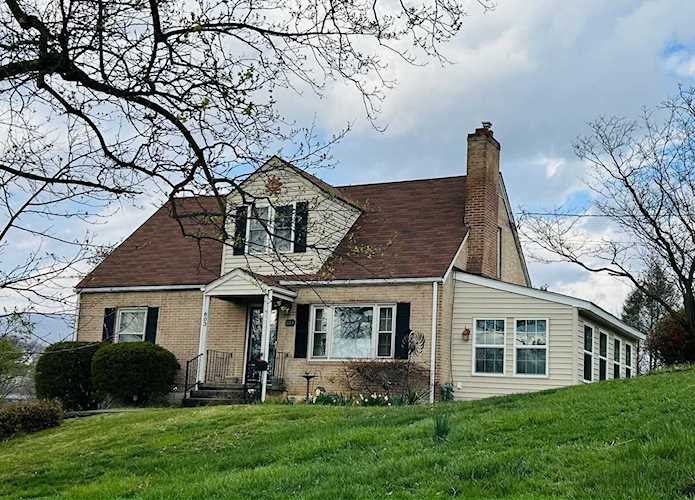 803 Circle Salem, VA 24153