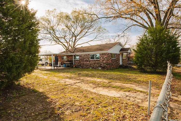 310 Fifth St Benton, AR 72015