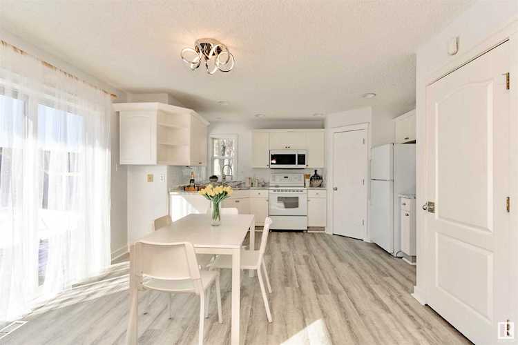 649 Bevington Place Place Edmonton, AB T5T 6G6