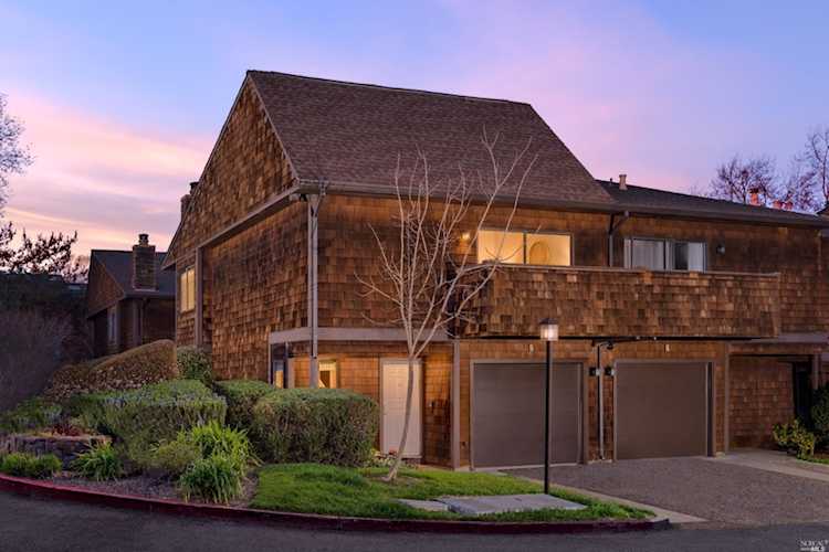 8 Liberty Lane Petaluma, CA 94952