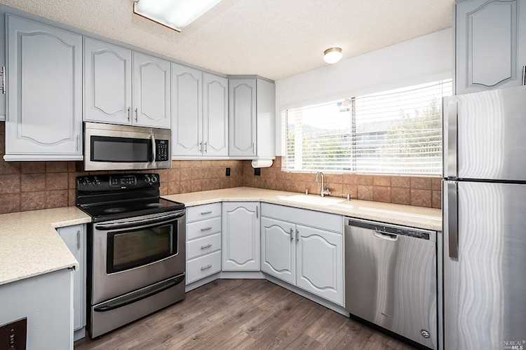 260 Merrydale Road #11 San Rafael, CA 94903