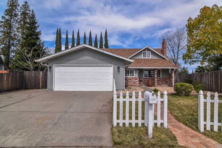 110 Edison Court Vacaville, CA 95687