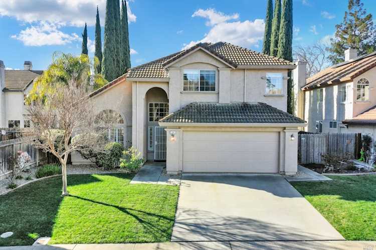 184 Oak Creek Court Vacaville, CA 95687