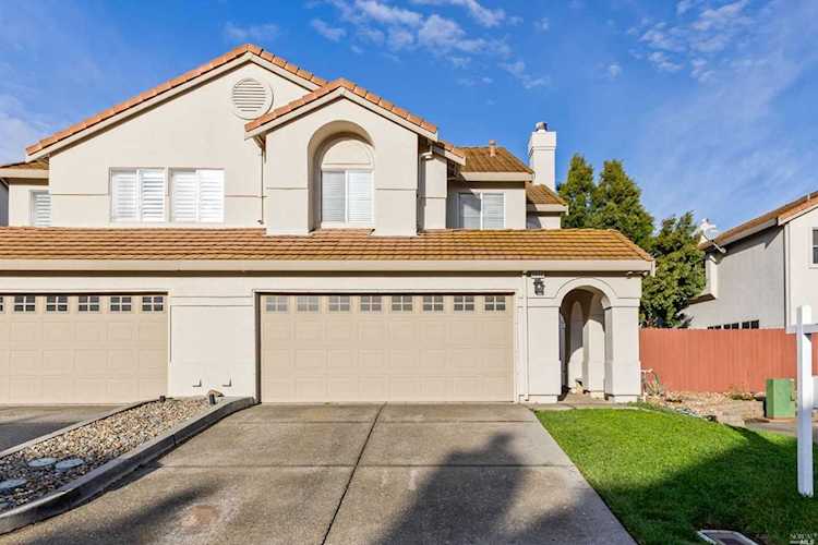 1012 Syracuse Circle Vacaville, CA 95687