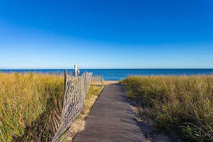 4 Pond Street Mashpee, MA 02649