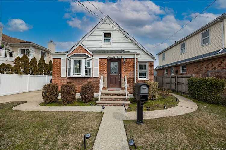 76 Freeman Avenue Elmont, NY 11003