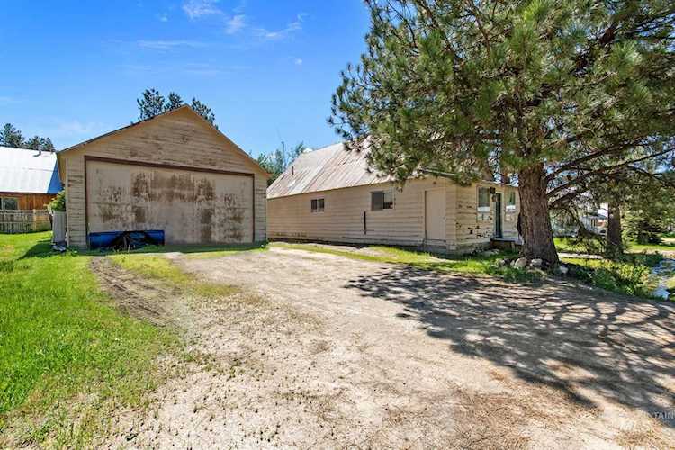 506 Montgomery St. Idaho City, ID 83631