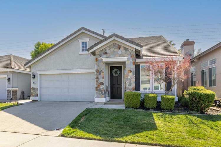 7916 Robinson Drive Roseville, CA 95747