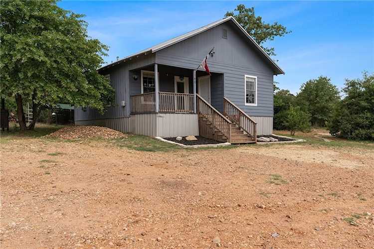 140 Peace Haven LN Bastrop, TX 78602