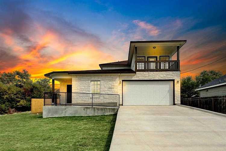 10211 Longhorn SKWY Dripping Springs, TX 78620