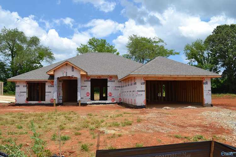 305 Carnation Avenue Meridianville, AL 35759
