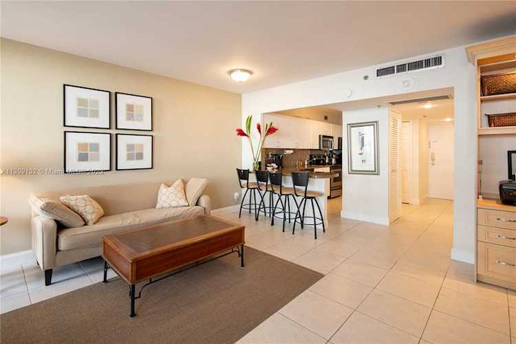 100 Lincoln Rd #504 Miami Beach, FL 33139