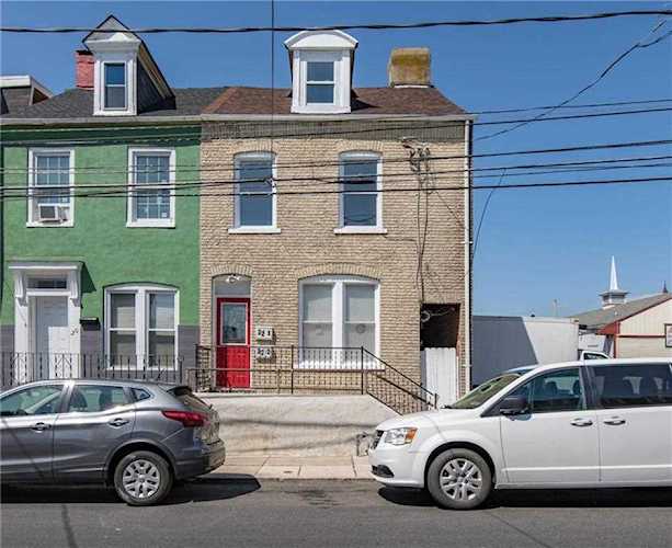 32 2nd St Allentown, PA 18101