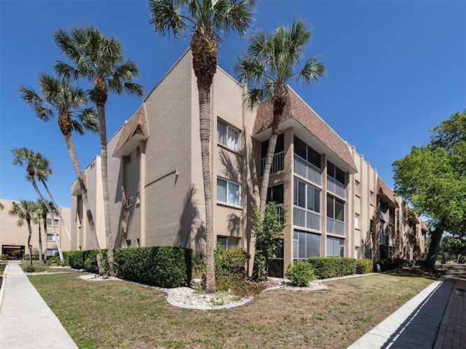 1520 Glen Oaks Dr E #353 Sarasota, FL 34232