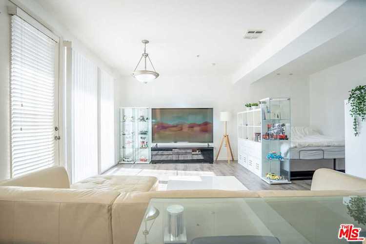 360 W Avenue 26 #313 Los Angeles, CA 90031