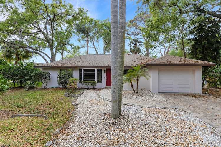 3424 Longmeadow Sarasota, FL 34235