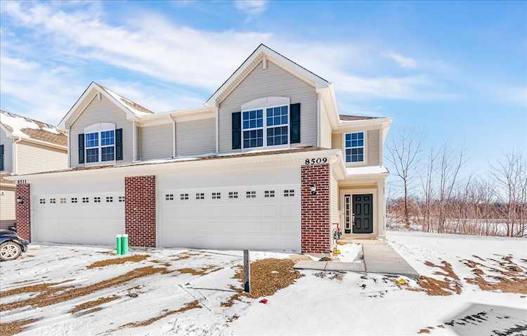 8525 Stillwater Rd Wonder Lake, IL 60097