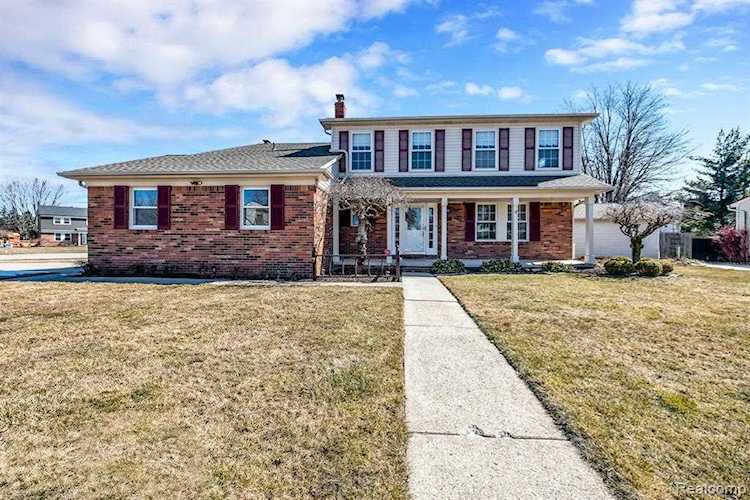 52650 D W Seaton Chesterfield, MI 48047